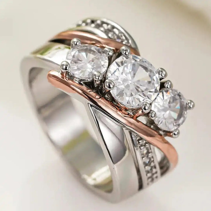 Anillo Tridimensional de Zirconia en Oro y Plata