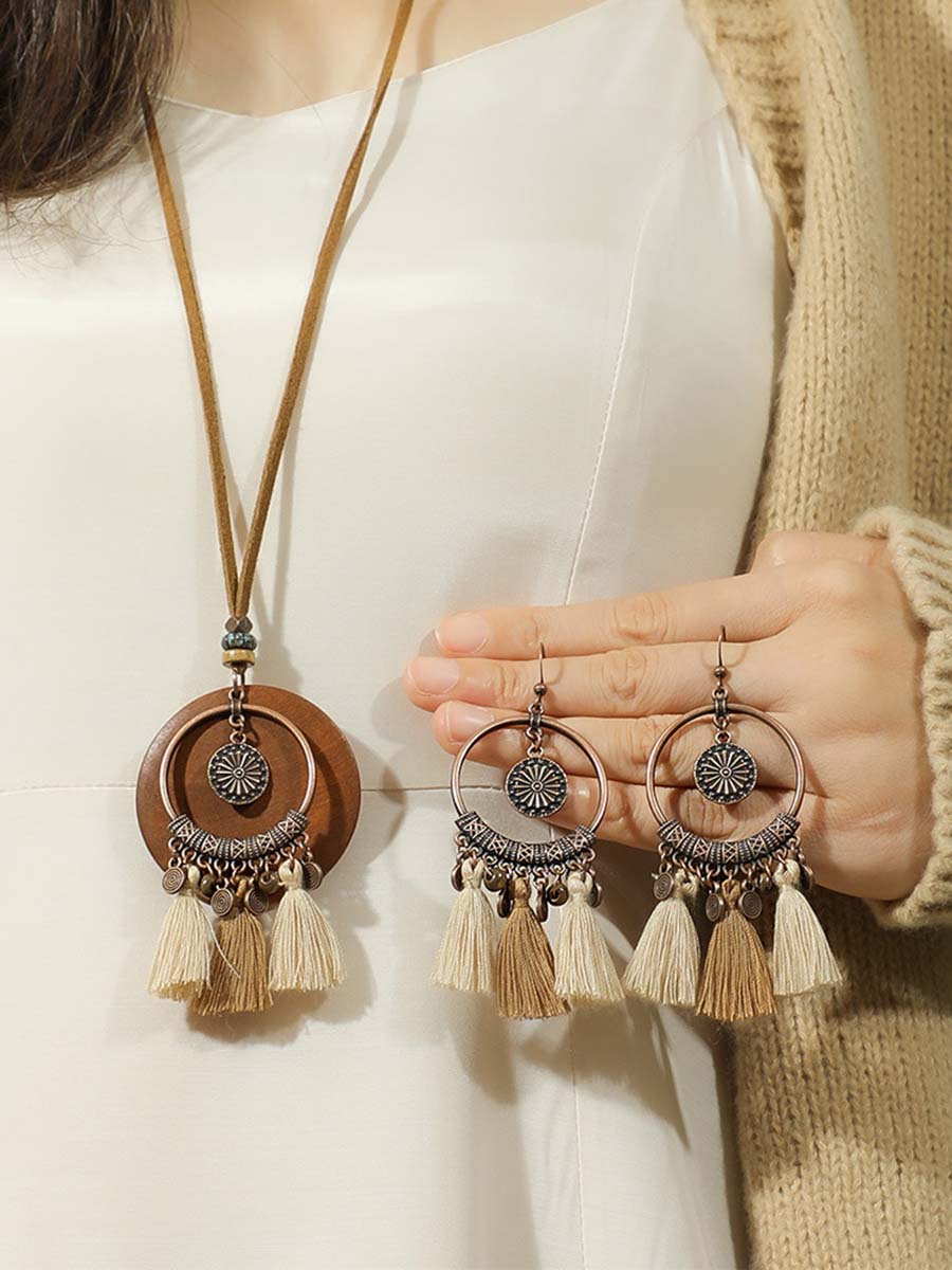 Conjunto de Collar y Pendientes de Borlas Bohemio Isabella