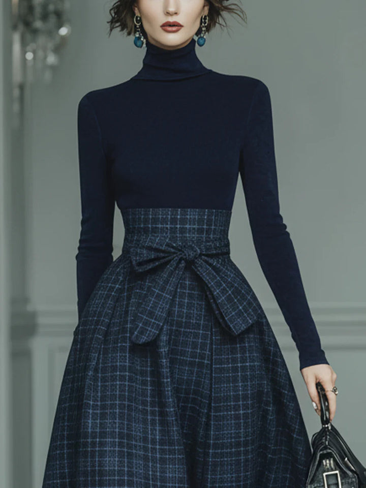 Conjunto de Top de Cuello Alto Elástico en Lila y Falda de Cuadros