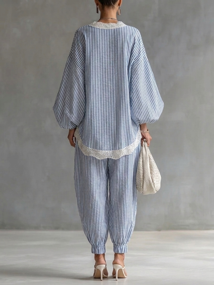 Conjunto de Dos Piezas a Rayas en Azul Sofía
