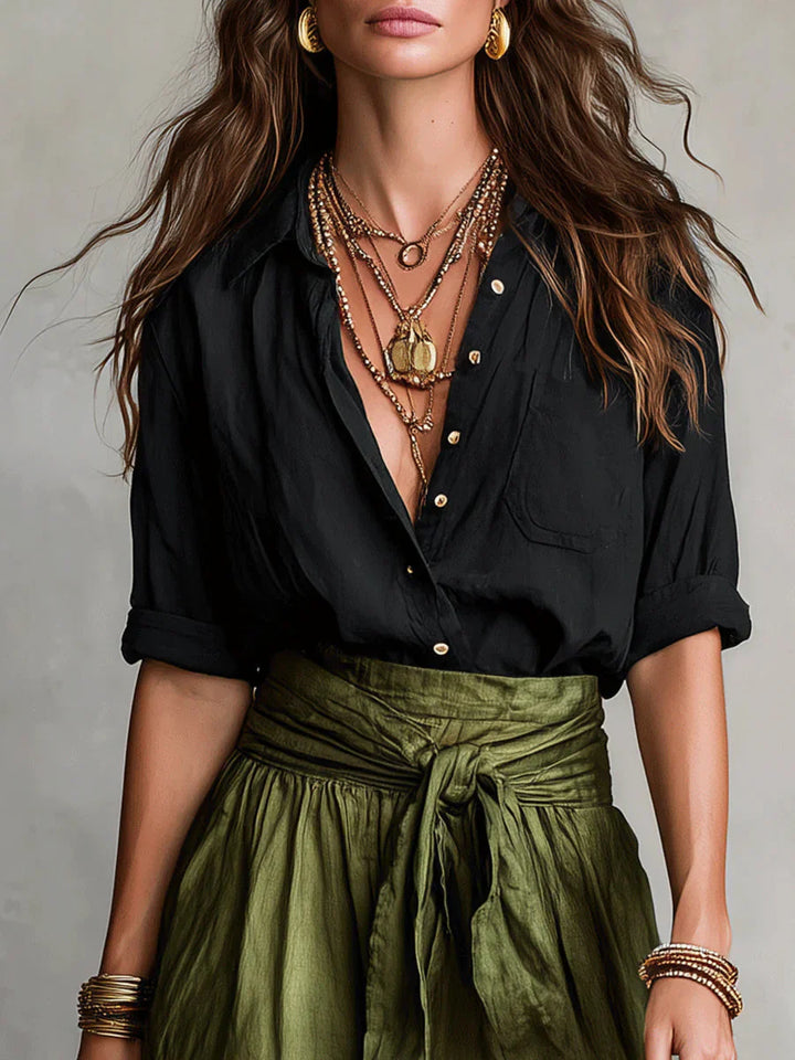 Vera | Conjunto de dos piezas: blusa negra y falda midi verde oliva