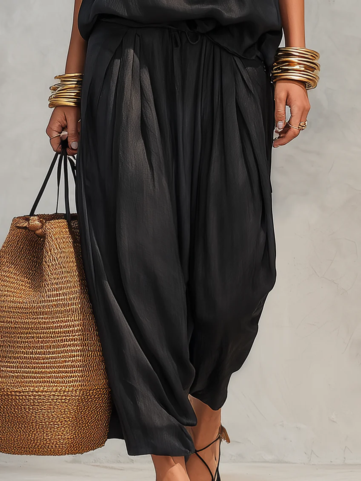 Conjunto de Top Halter y Pantalones Plisados Serena