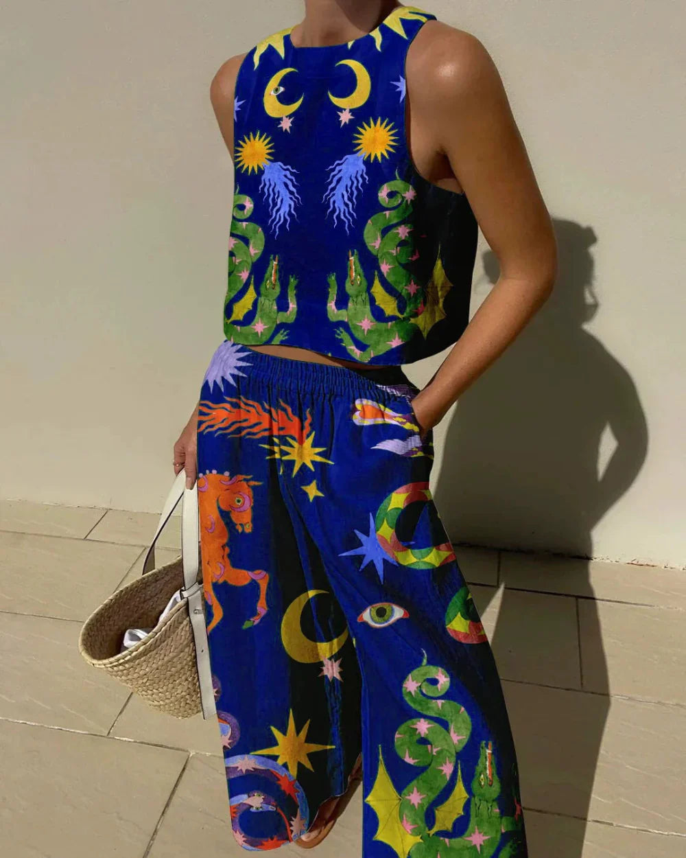 Conjunto de Top Sin Mangas con Estampado y Pantalones con Bolsillos
