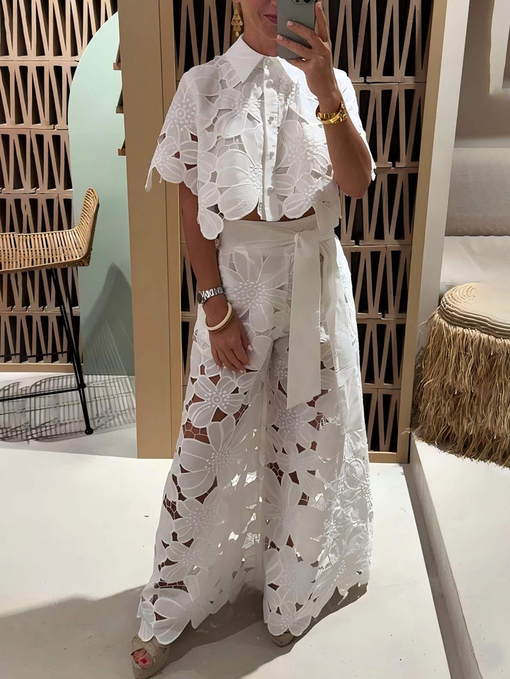 Conjunto de Encaje con Bordado Floral Isabella