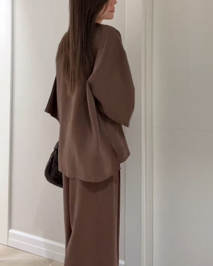 Conjunto de Top y Pantalones con Cuello en V Sienna