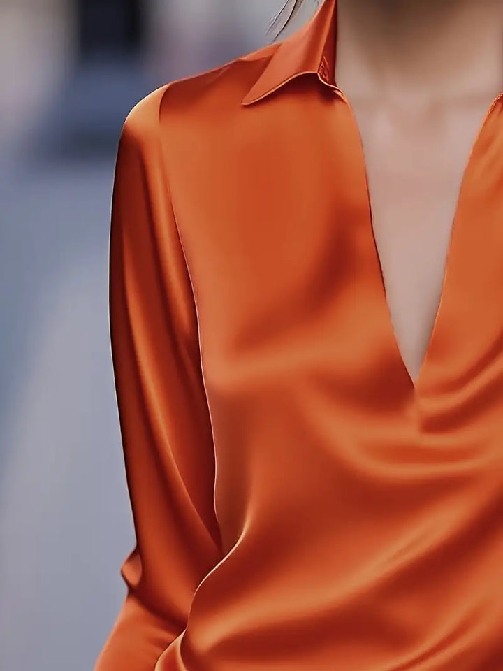 Eva™ | Blusa de satén premium con escote en V