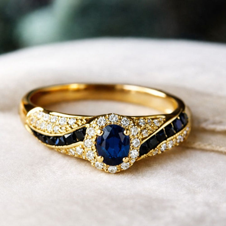 "Anillo Avelisse Moraziel" (The title is already in Spanish and does not require translation.)