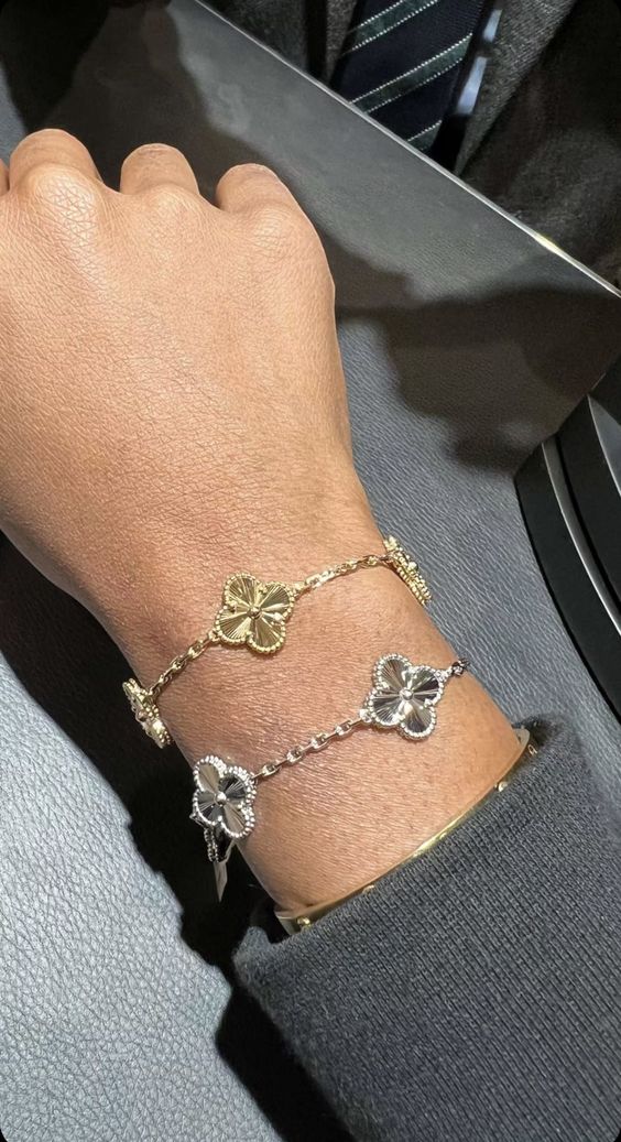 Conjunto de Pulseras de Trébol de 2 Piezas - Plata y Oro
