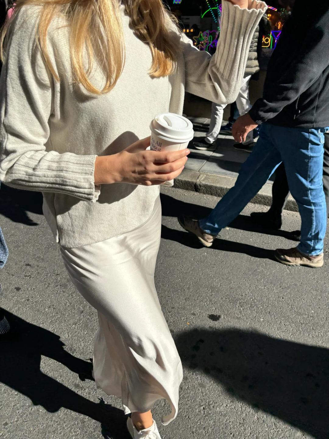 Falda satinada evase