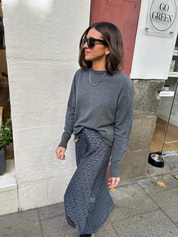 Falda evase tejido plumeti gasa