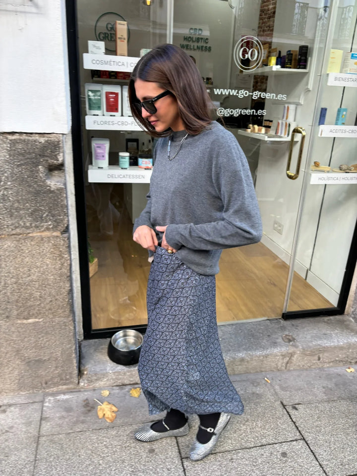 Falda evase tejido plumeti gasa