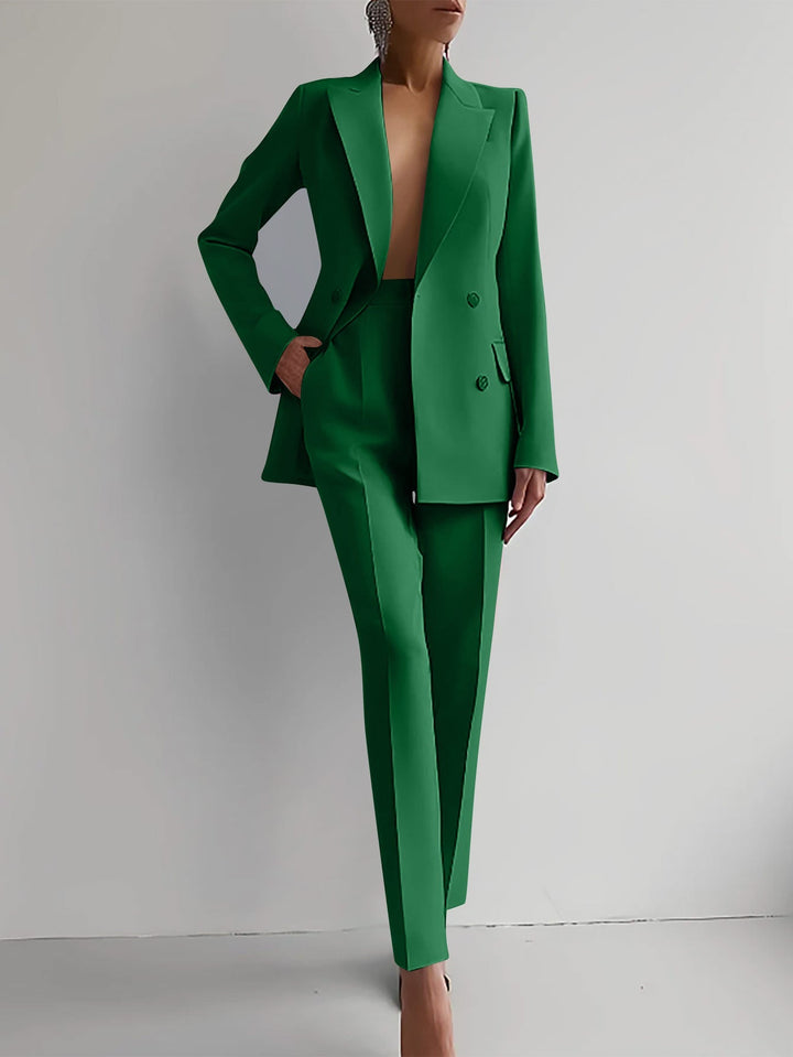"Conjunto de Blazer Sofia y Pantalones de Cintura Alta" (The title is already in Spanish. If you want a variation or a different phrasing, please let me know!)