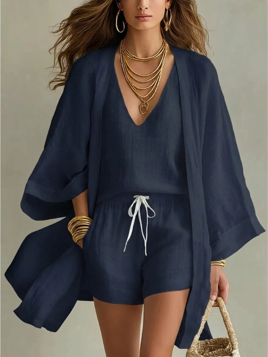 Carla | Conjunto de tres piezas: cárdigan suelto y shorts con cordón