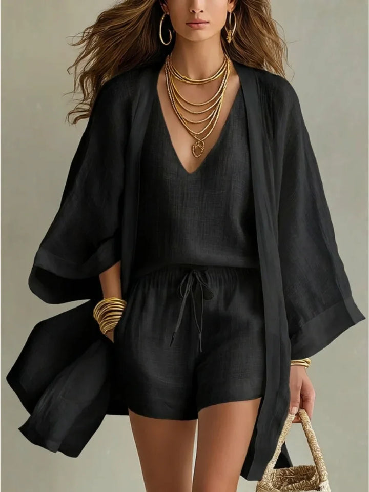 Carla | Conjunto de tres piezas: cárdigan suelto y shorts con cordón
