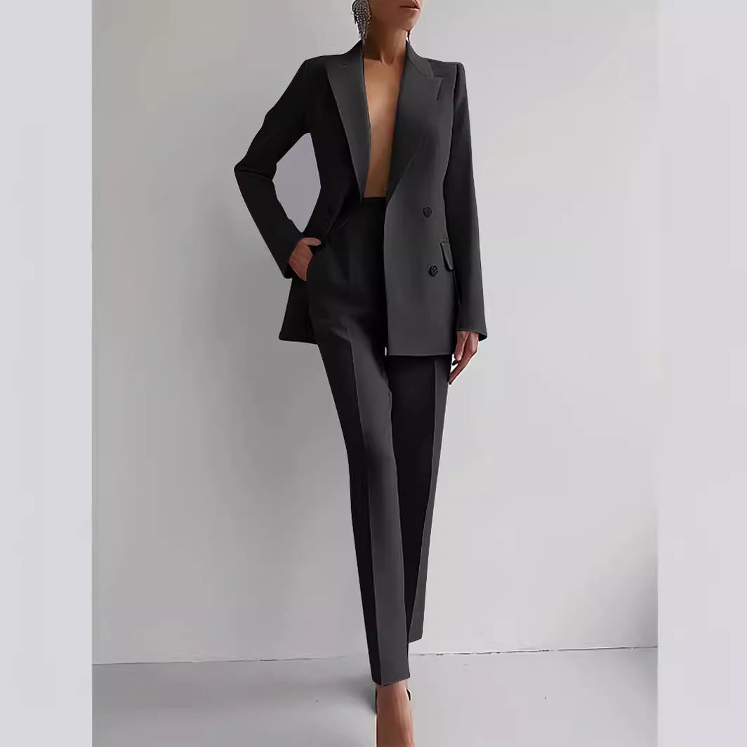"Conjunto de Blazer Sofia y Pantalones de Cintura Alta" (The title is already in Spanish. If you need a variation or a different style, please let me know!)