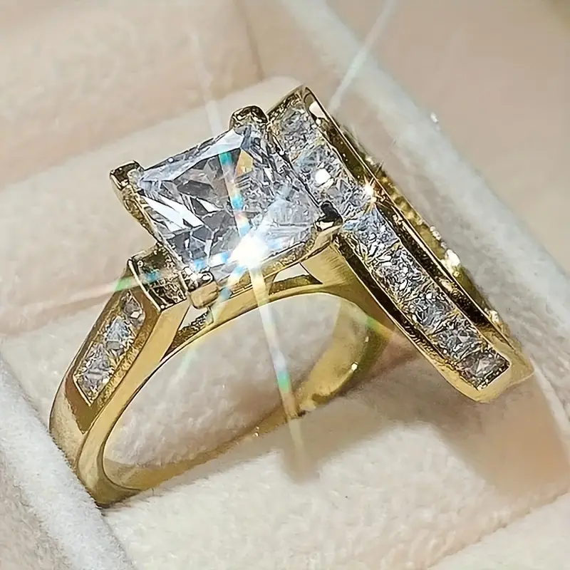 Conjunto de Anillos Vintage de Zirconio Dorado