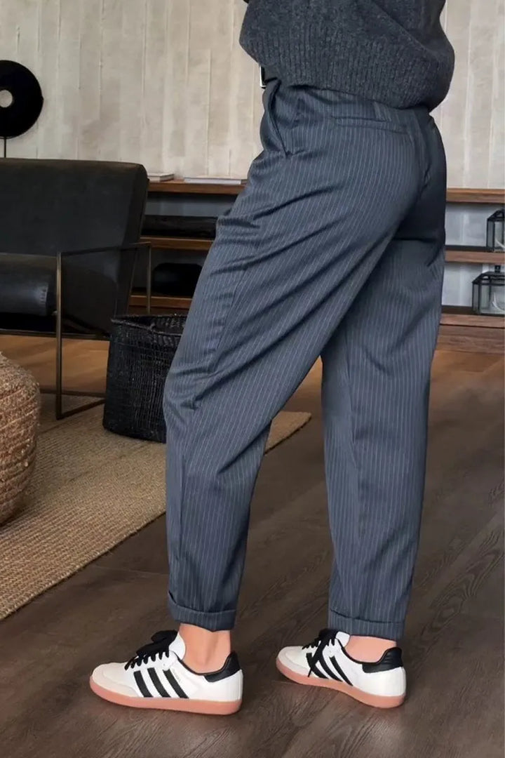 Matilda | Pantalones de rayas elegantes que destacan la figura