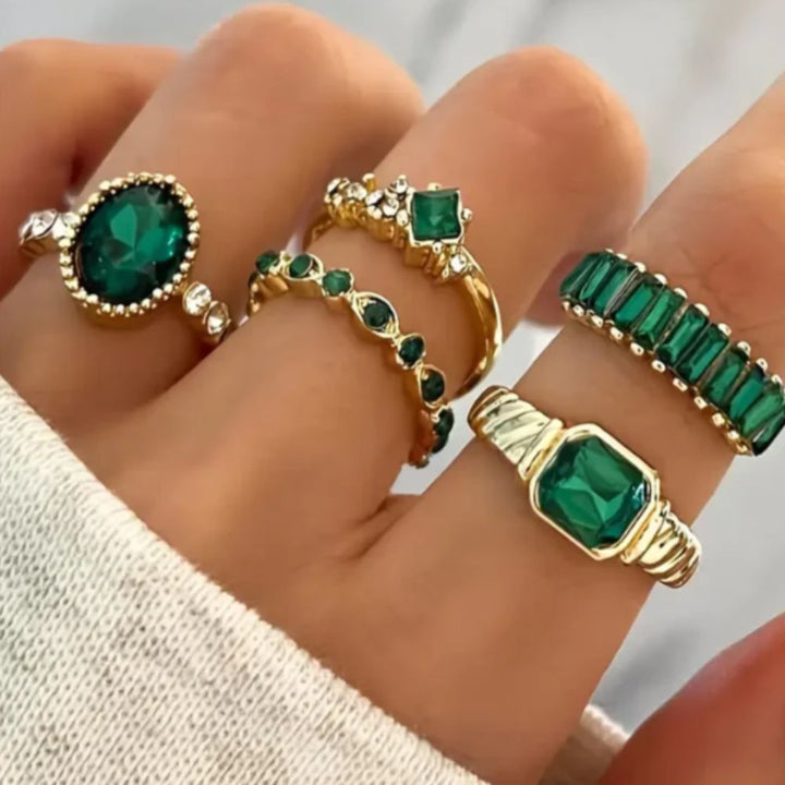 Conjunto de Anillos de Oro con Esmeraldas Exquisitas de Zarina