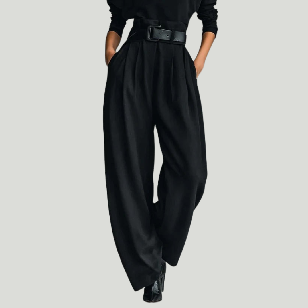 "Julia | Conjunto de cuello alto y pantalón recto" (The title is already in Spanish and does not require translation.)