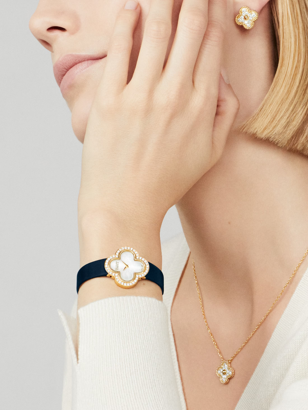 CLOVER | Collar de Oro Prestige